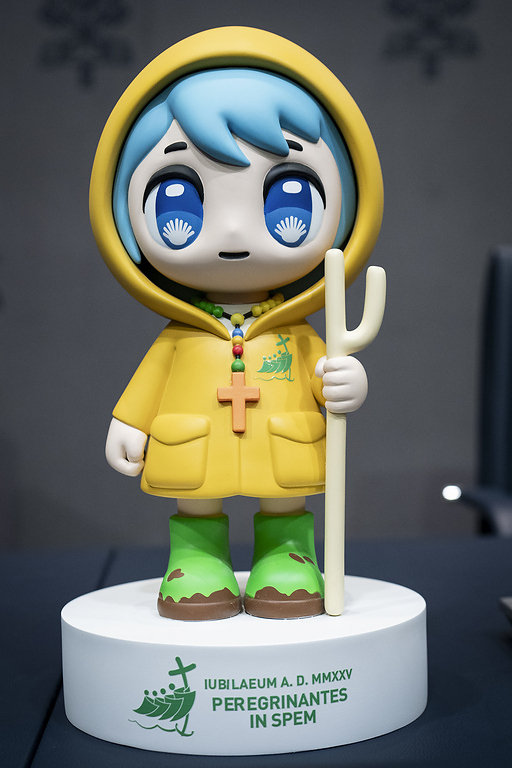 Maskottchen des Vatikans für die Expo 2025 / Copyright 2024, KNA GmbH, www.kna.de, All Rights Reserved, Cristian Gennari Das Maskottchen 'Luce' (dt. Licht) des Vatikans für die Expo 2025 in Osaka (Japan) am 28. Oktober 2024 im Vatikan.